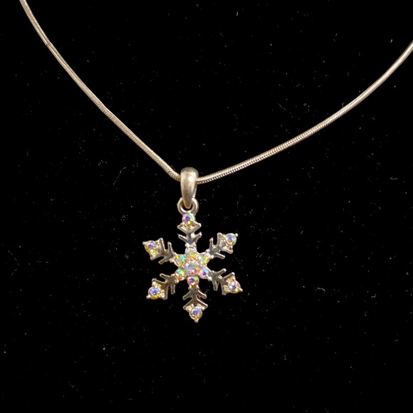 Snowflake Necklace - Picture 2 of 2